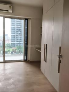 Bedroom Image of 2259 Sq.ft 4 BHK Apartment / Flat for rent in Godrej Woods, Sector 43 Noida for Rs. 100000