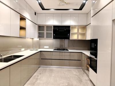 Kitchen Image of 5900 Sq.ft 5 BHK Apartment / Flat for sale in DLF The Aralias, Sector 42 Gurgaon for Rs. 400000000