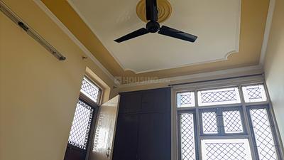 Bedroom Image of 1700 Sq.ft 3 BHK Apartment / Flat for rent in Vasundhara Ghaziabad for Rs. 26000