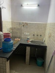 Kitchen Image of 940 Sq.ft 2 BHK Builder Floor for rent in Karol Bagh New Delhi for Rs. 21004