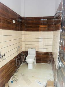 Bathroom Image of 1251 Sq.ft 2 BHK Builder Floor for rent in Gomti Nagar Lucknow for Rs. 19000