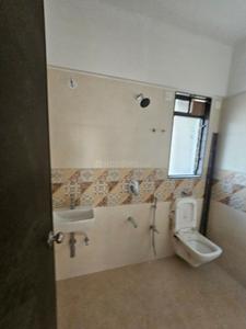 Bathroom Image of 700 Sq.ft 2 BHK Independent House for rent in Sripad Garden View CHSL, Ghatkopar East Mumbai for Rs. 60000