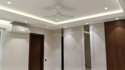 Bedroom Image of 2700 Sq.ft 4 BHK Builder Floor for sale in Kalkaji New Delhi for Rs. 75000000