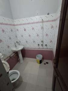 Bathroom Image of 1900 Sq.ft 2 BHK Builder Floor for rent in Bhai Randhir Singh Nagar Ludhiana for Rs. 17000