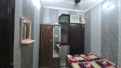 Bedroom Image of 700 Sq.ft 2 BHK Apartment / Flat for rent in Pitampura New Delhi for Rs. 28000