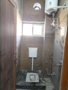 Bathroom Image of 1500 Sq.ft 3 BHK Apartment / Flat for sale in DDA Sector Pocket B C, Vasant Kunj New Delhi for Rs. 45000000