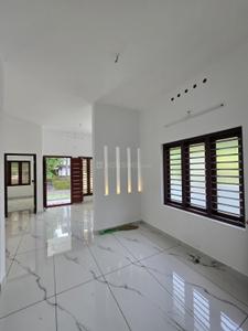 Hall Image of 900 Sq.ft 3 BHK Independent House for sale in Panayikulam Kochi for Rs. 4500000