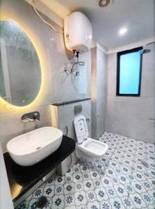 Bathroom Image of 630 Sq.ft 1 BHK Apartment / Flat for rent in Lanco Hills Apartments, Manikonda Hyderabad for Rs. 12000