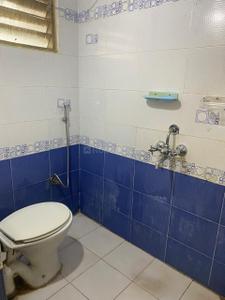 Bathroom Image of 1250 Sq.ft 3 BHK Apartment / Flat for rent in Nalanda Arcade, Pragathi Nagar Hyderabad for Rs. 24000