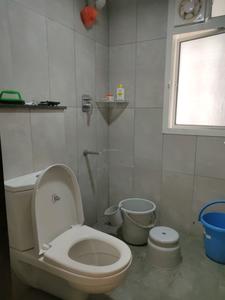 Common Bathroom Image of 600 Sq.ft 1 BHK Apartment / Flat for rent in Prestige Windsor Park, Vanagaram Chennai for Rs. 35000