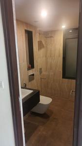 Bathroom Image of 1130 Sq.ft 2.5 BHK Apartment / Flat for sale in Hiranandani Meadows, Thane West Thane for Rs. 24000000