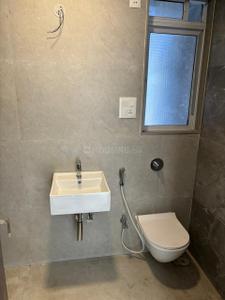 Bathroom Image of 550 Sq.ft 1 BHK Apartment / Flat for sale in Dotom Isle Phase 1, Malad West Mumbai for Rs. 10400000