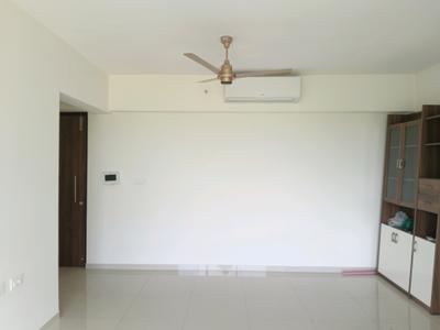 Living Room Image of 900 Sq.ft 2 BHK Apartment / Flat for rent in Lodha Splendora, Kasarvadavali Thane for Rs. 28099