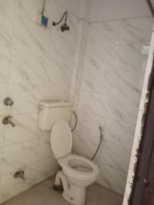 Bathroom Image of 850 Sq.ft 2 BHK Builder Floor for rent in Safdarjung Enclave New Delhi for Rs. 30000