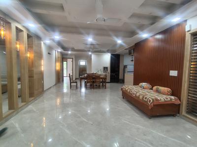 Image of 4500 Sq.ft 4 BHK Builder Floor for sale in Sector 10A, Gurgaon for Rs. 43000000