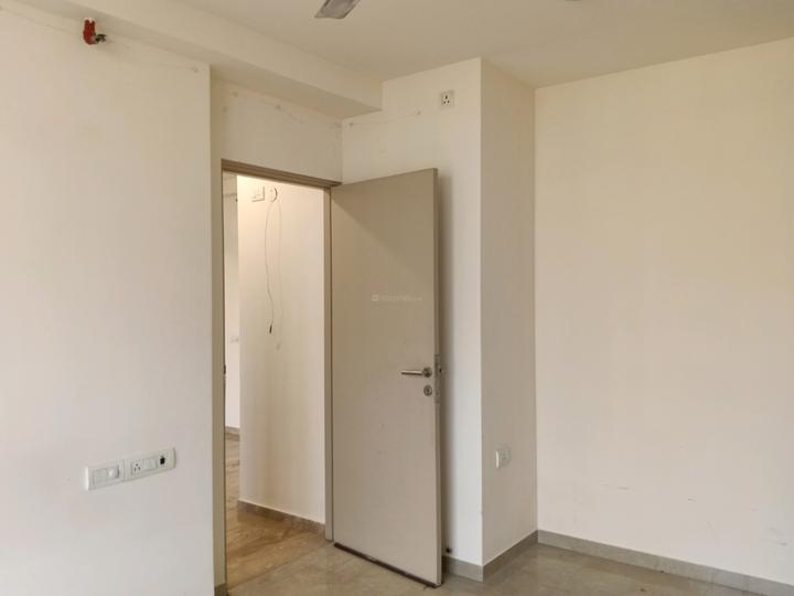 Hiranandani Solitaire B Main Image 1