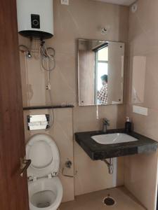 Bathroom Image of 3000 Sq.ft 4 BHK Apartment / Flat for rent in Celibritey Green, Sushant Golf City Lucknow for Rs. 30000