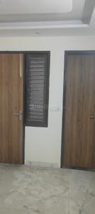 Bedroom Image of 810 Sq.ft 3 BHK Builder Floor for rent in Chanakya Place New Delhi for Rs. 22000