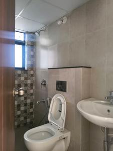 Common Bathroom Image of 895 Sq.ft 2 BHK Apartment / Flat for sale in Shapoorji Pallonji Vanaha, Bavdhan Pune for Rs. 8200000