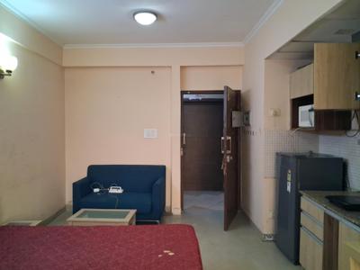 Bedroom Image of 425 Sq.ft 1 RK Apartment / Flat for rent in Supertech Eco Suites, Sector 137 Noida for Rs. 20500