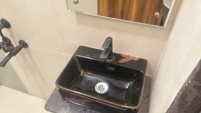 Bathroom Image of 850 Sq.ft 2 BHK Apartment / Flat for sale in Borivali West Mumbai for Rs. 25000000