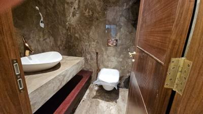 Image of 4500 Sq.ft 4 BHK Builder Floor for sale in Green Park Extension, New Delhi for Rs. 200000000