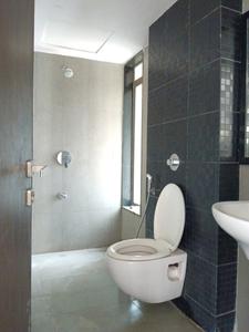 Common Bathroom Image of 850 Sq.ft 2 BHK Apartment / Flat for rent in Lodha Splendora, Thane West Thane for Rs. 28000