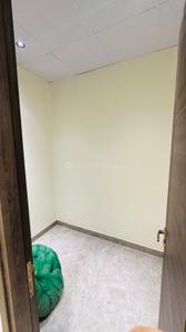 Bedroom Image of 2500 Sq.ft 3.5 BHK Apartment / Flat for sale in Sawasdee Heights, Shakurpur New Delhi for Rs. 38000000
