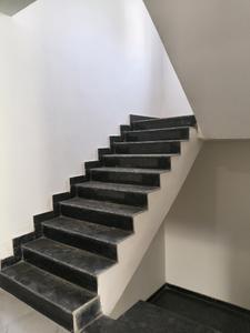 Staircase Image of 1200 Sq.ft 1 RK Apartment / Flat for rent in Sector 13 Gurgaon for Rs. 15000