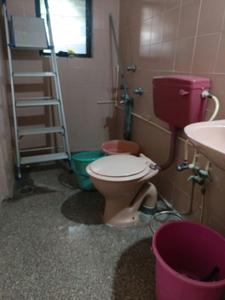 Om Utopia Common Bathroom 4
