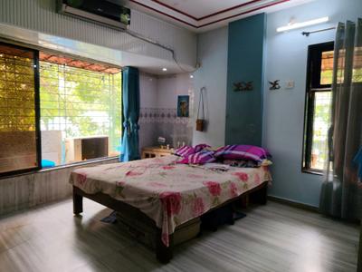 Bedroom Image of 810 Sq.ft 2 BHK Apartment / Flat for sale in Vile Parle East Mumbai for Rs. 33000000