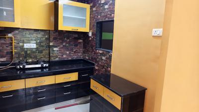 Kitchen Image of 1250 Sq.ft 2 BHK Apartment / Flat for rent in Aroma Tirupati Aakruti Greenz, Chharodi Ahmedabad for Rs. 35000