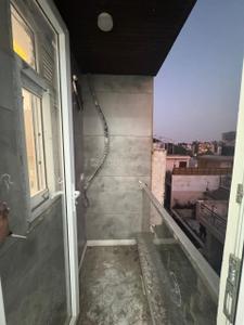 Balcony Image of 850 Sq.ft 2 BHK Builder Floor for sale in Paschim Vihar New Delhi for Rs. 14000000