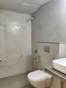 Common Bathroom Image of 1300 Sq.ft 3 BHK Apartment / Flat for sale in Runwal Zenith, Thane West Thane for Rs. 24000000
