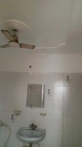 Bathroom Image of 2000 Sq.ft 2 BHK Builder Floor for rent in Vrindavan Yojana Lucknow for Rs. 15500