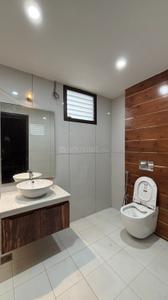 Bathroom Image of 4500 Sq.ft 4 BHK Independent House for sale in Panaiyur, Sholinganallur Chennai for Rs. 37500000