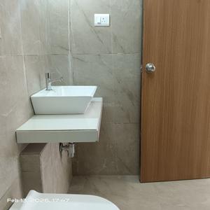 Bathroom Image of 1883 Sq.ft 4 BHK Apartment / Flat for sale in Dosti Greenscapes, Hadapsar Pune for Rs. 17600000