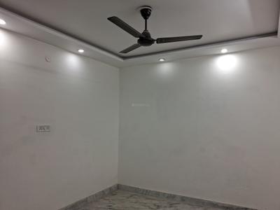 Bedroom Image of 900 Sq.ft 3 BHK Builder Floor for rent in Bali Nagar New Delhi for Rs. 35000