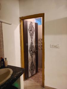 Bathroom Image of 700 Sq.ft 1 RK Builder Floor for rent in Gomti Nagar Lucknow for Rs. 12000