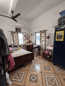 Bedroom Image of 780 Sq.ft 2 BHK Independent House for rent in Tollygunge Kolkata for Rs. 16000