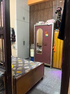 Bedroom Image of 800 Sq.ft 2 BHK Builder Floor for rent in Sector 62A Noida for Rs. 15000