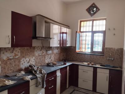 Kitchen Image of 1200 Sq.ft 2 BHK Builder Floor for rent in Panditwari Dehradun for Rs. 16000