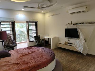 Bedroom Image of 5175 Sq.ft 5 BHK Independent House for sale in Thaltej Ahmedabad for Rs. 90000000