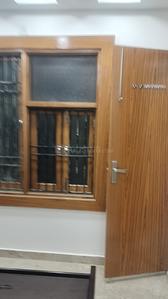 Bedroom Image of 540 Sq.ft 2 BHK Independent House for rent in Laxmi Nagar New Delhi for Rs. 25265