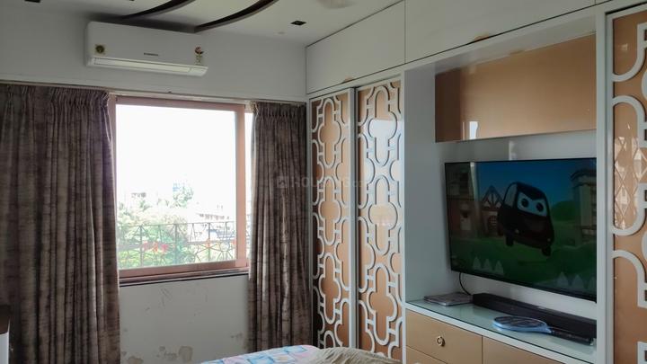 Green Blaze Apartment Bedroom One 1