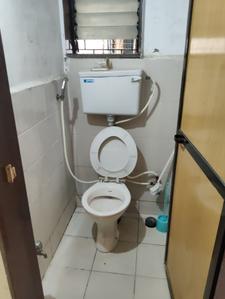 Bathroom Image of 525 Sq.ft 1 BHK Apartment / Flat for sale in Lokhandwala Alica Nagar, Kandivali East Mumbai for Rs. 11000000