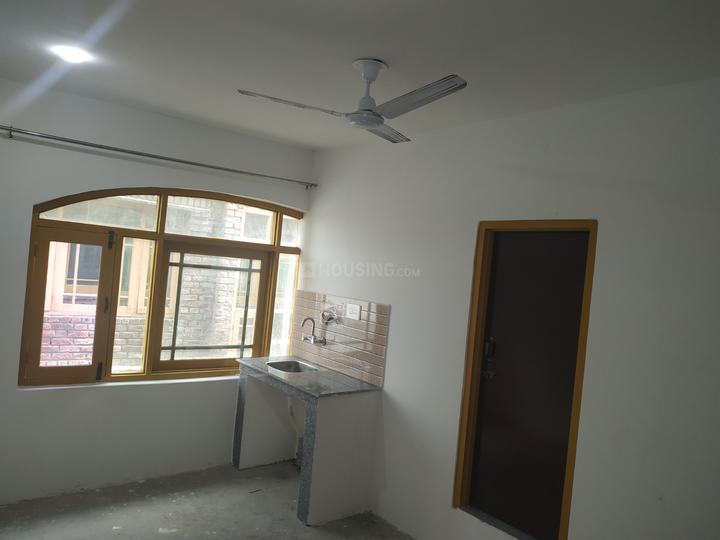 Near jvc hospital bemina srinagar Bedroom 1