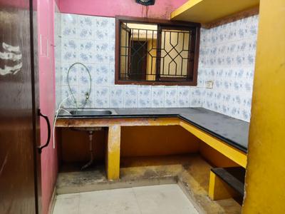 Kitchen Image of 1000 Sq.ft 2 BHK Apartment / Flat for rent in Aminjikarai Chennai for Rs. 25000