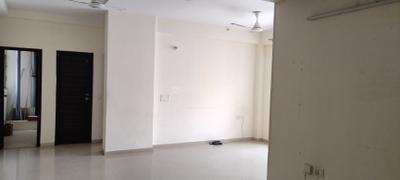 Living Room Image of 1898 Sq.ft 3 BHK Apartment / Flat for rent in Kingswood Court, Crossings Republik Ghaziabad for Rs. 25000