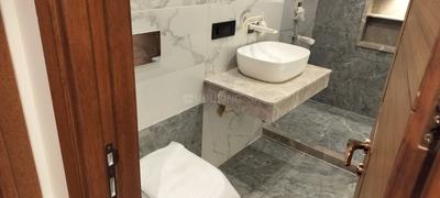 Bathroom Image of 1900 Sq.ft 3 BHK Apartment / Flat for sale in Saan Verdante, Sector 95 Gurgaon for Rs. 29900000